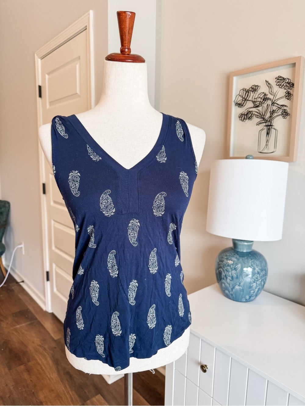 Sleeveless V-Neck Navy Paisley Print Tank Top